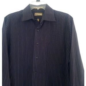 Van Heusen fitted wrinkle free long sleeve button down shirt size medium (15.5)